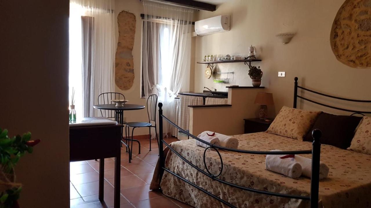 סנטה קתרינה דלו איאוניו Perla Del Borgo Appartamenti מראה חיצוני תמונה