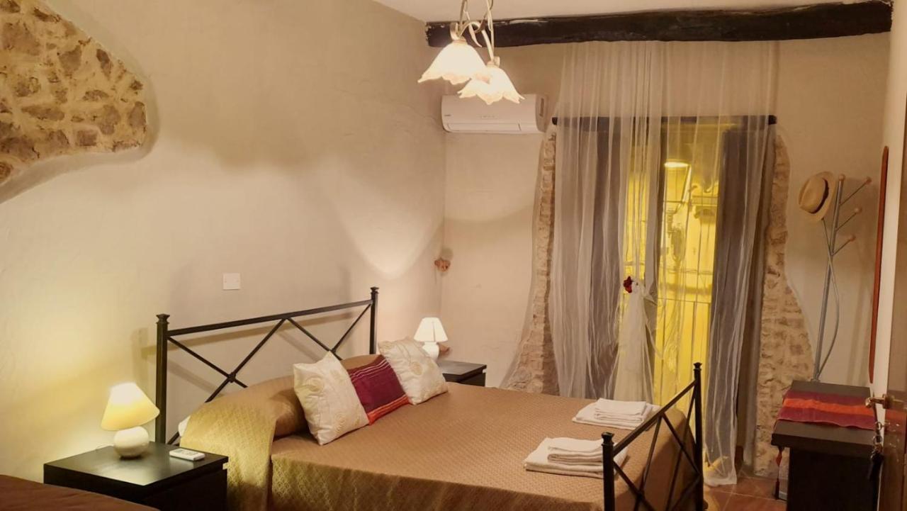 סנטה קתרינה דלו איאוניו Perla Del Borgo Appartamenti מראה חיצוני תמונה
