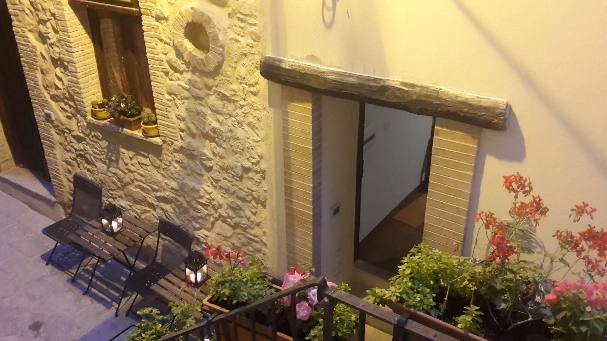 סנטה קתרינה דלו איאוניו Perla Del Borgo Appartamenti מראה חיצוני תמונה
